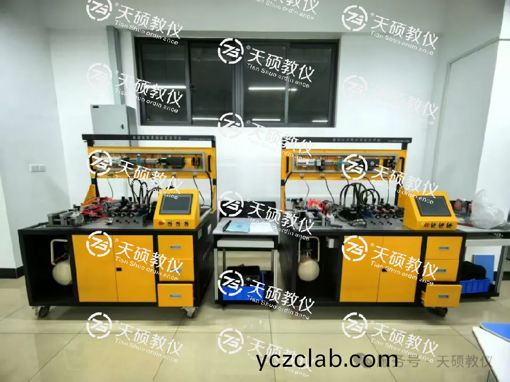 雲(yun)南工(gong)業技(ji)師學(xue)院(yuan)自動(dong)化裌(jia)具實(shi)訓(xun)室、機牀裌(jia)具(ju)實(shi)訓(xun)室(shi)